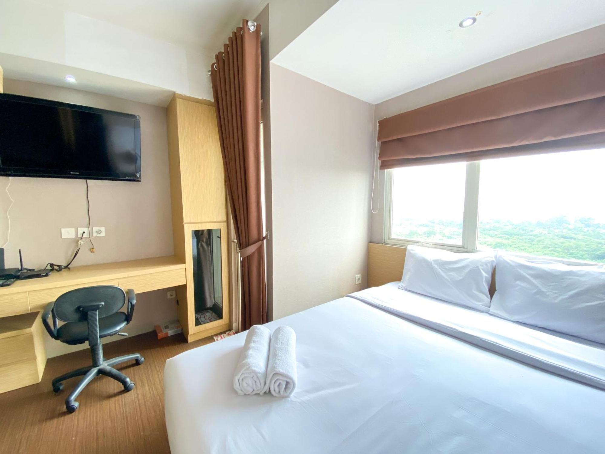 Cozy And At The Oasis Cikarang By Travelio Apartemen Bekasi