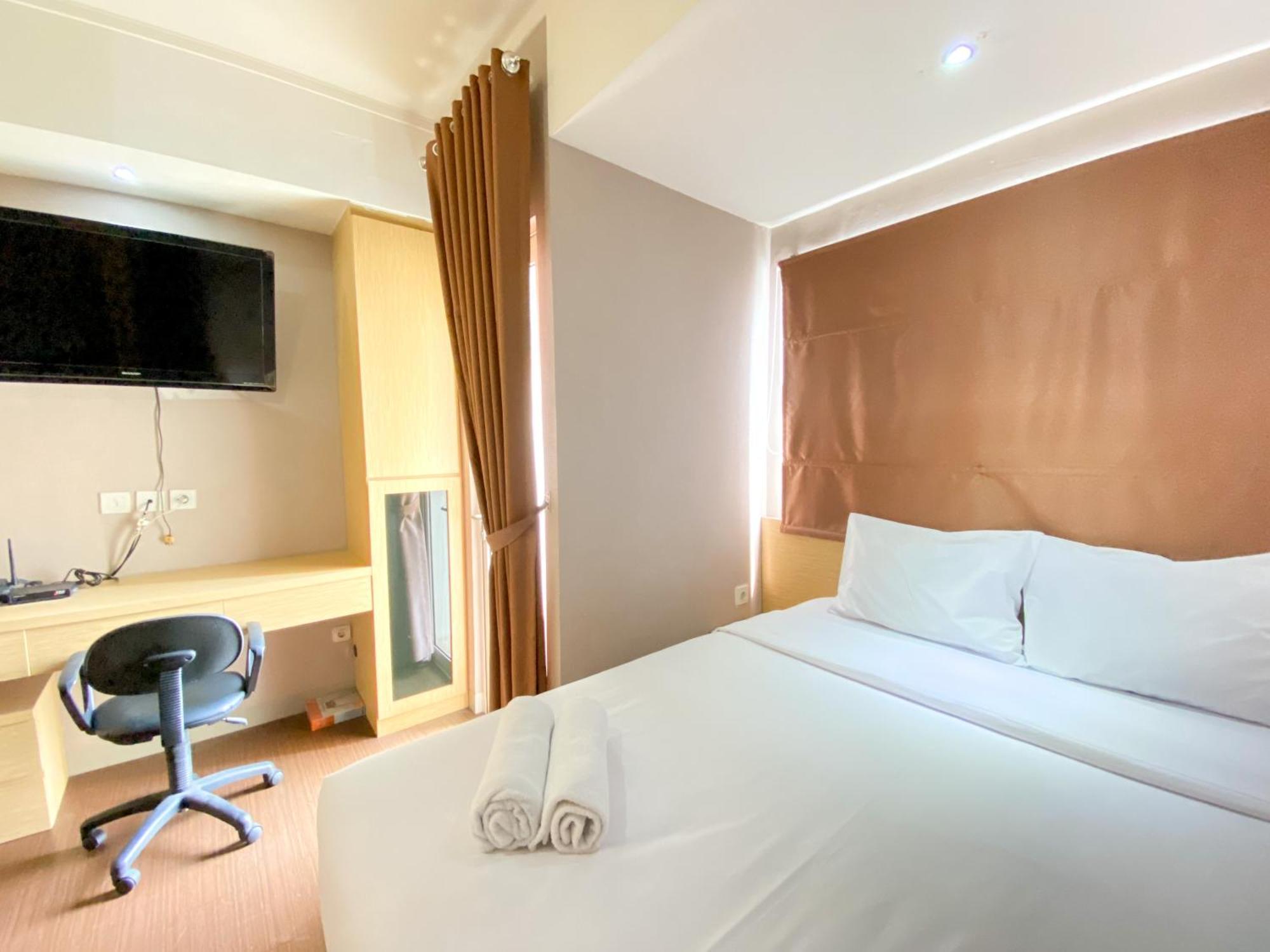 Cozy And At The Oasis Cikarang By Travelio *