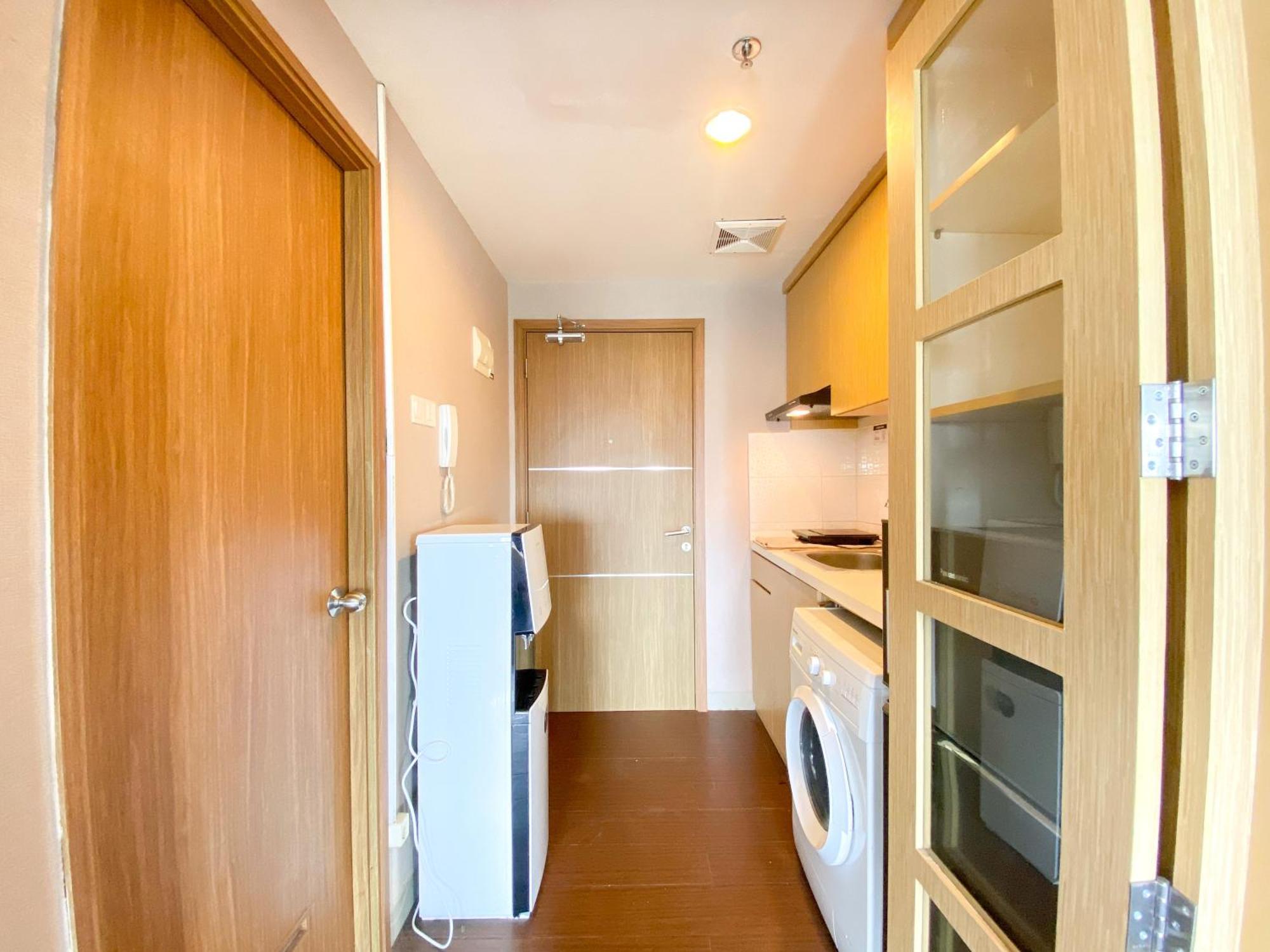 Cozy And At The Oasis Cikarang By Travelio