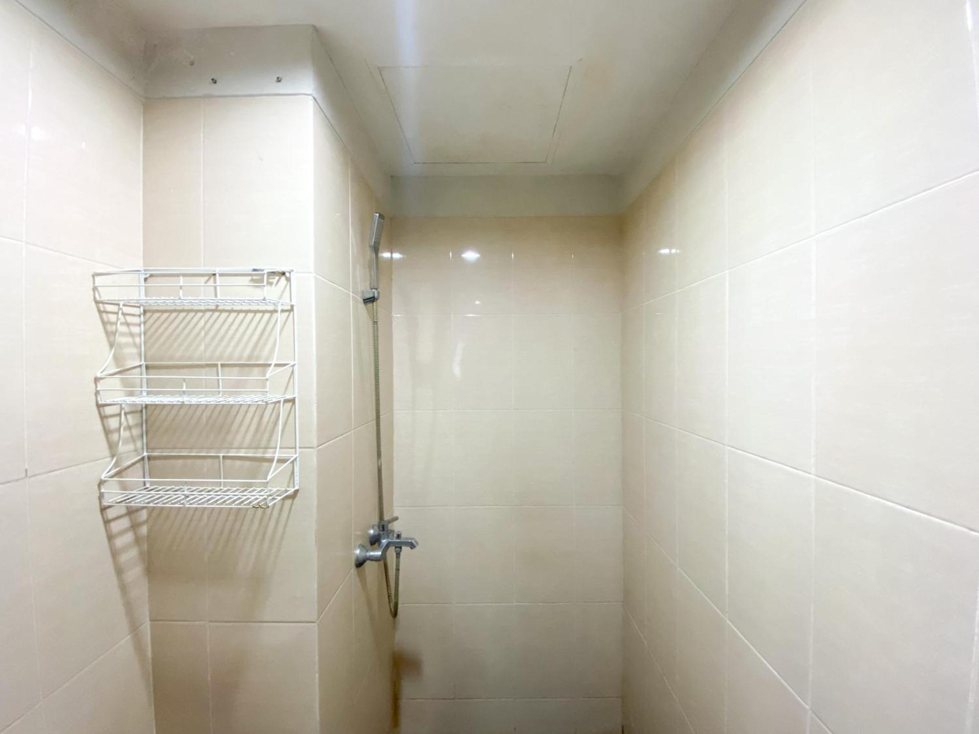 Cozy And At The Oasis Cikarang By Travelio Apartemen Bekasi