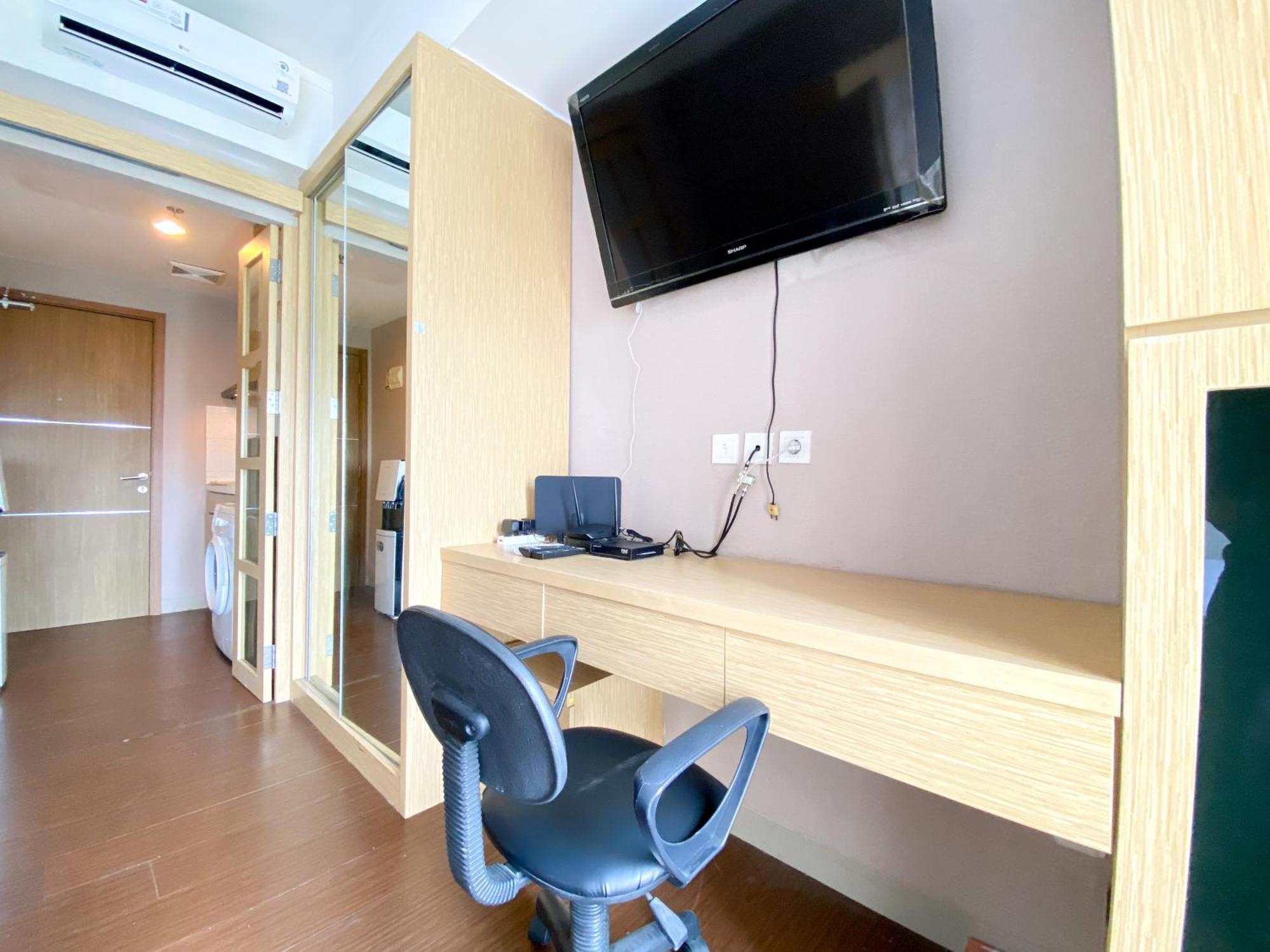 Cozy And At The Oasis Cikarang By Travelio Bekasi